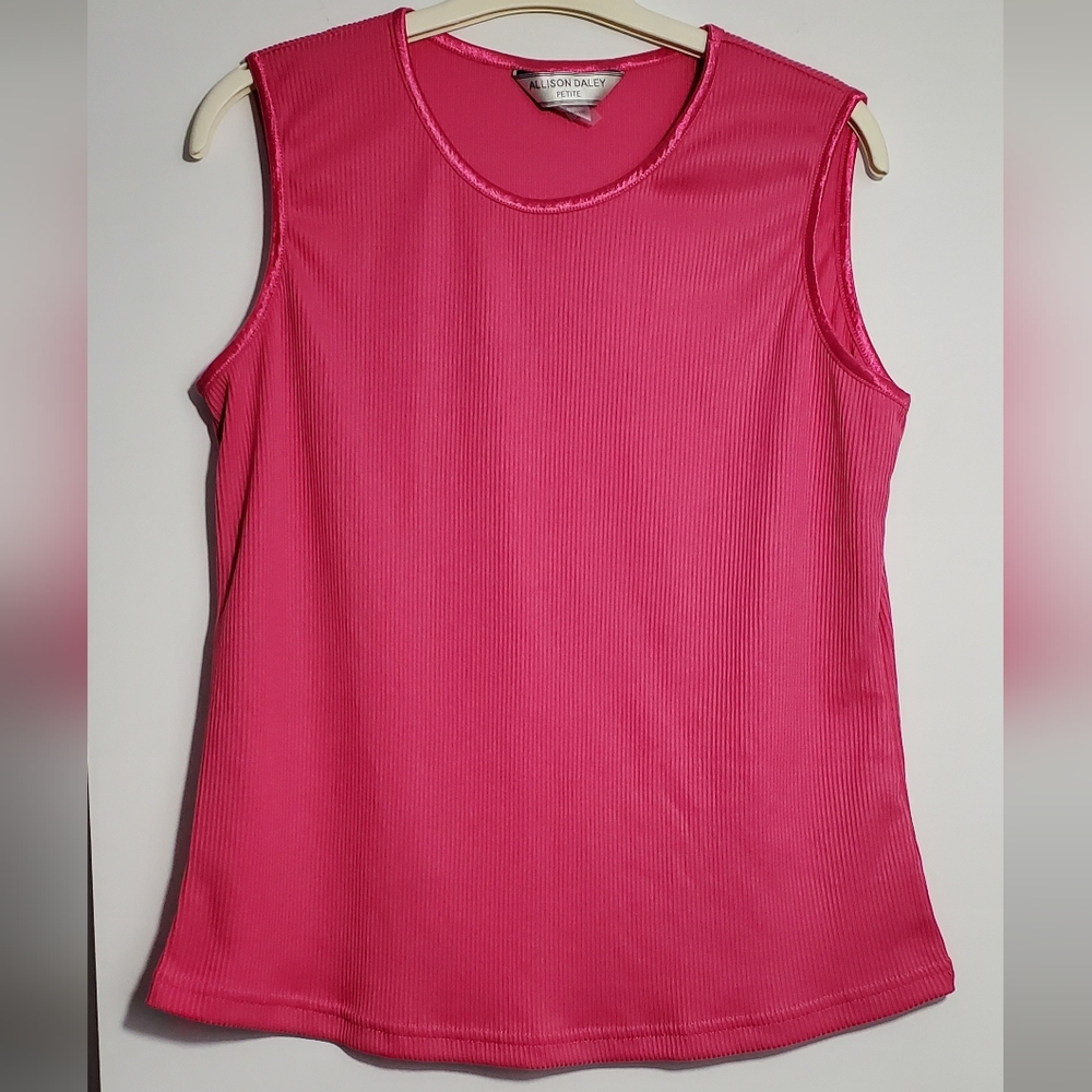 Medium Petite Allison Daley Women's Ribbed Pink Sleeveless Top